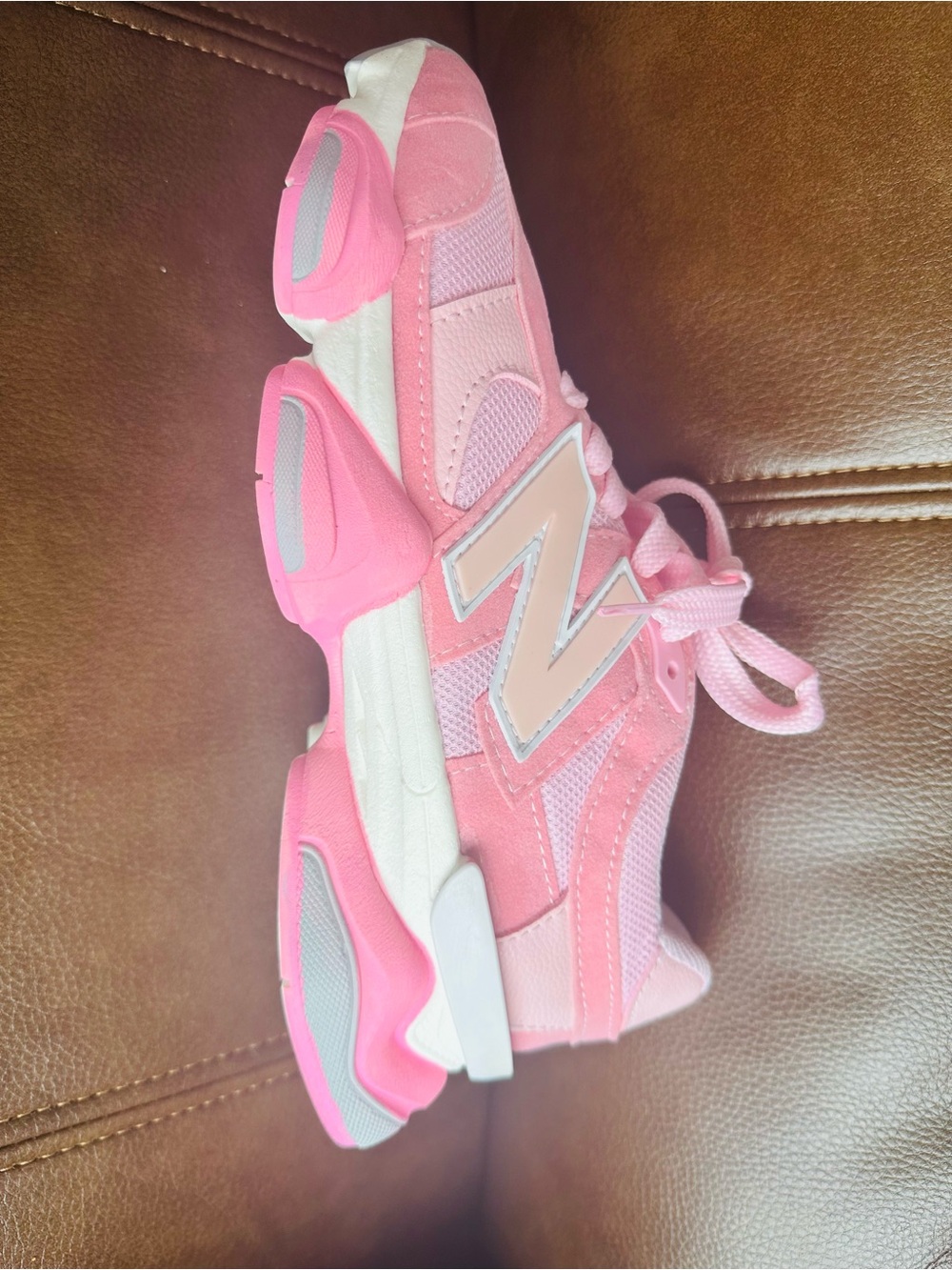 New Balance Pink Women's 9060 Sneakers - Soft Pink size 10 - Picture 2 of 5